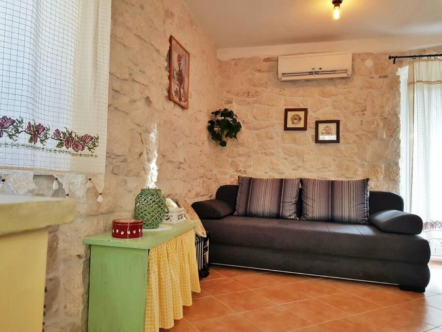 Vintage Stone House Eldo In Podaspilje, Omiš Exterior foto